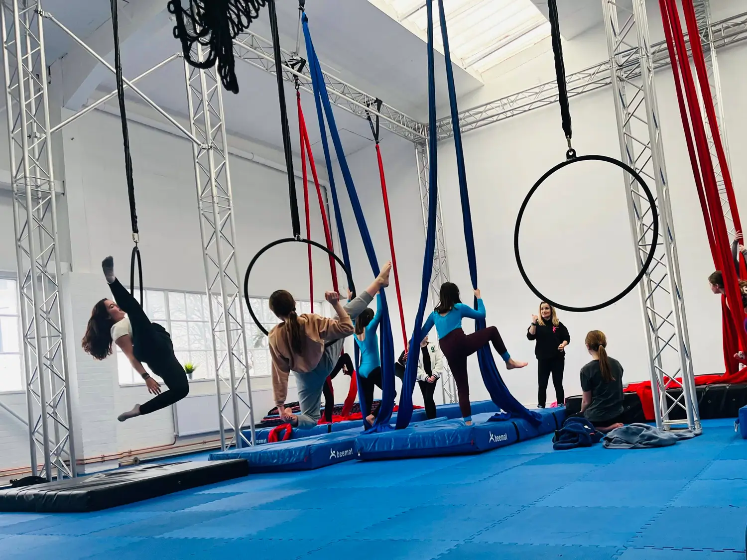 E8ISXBX: Aerial Circus Session at Pole & Aerial Fit Circus Academy